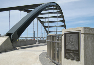 Memorial bridge