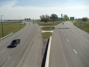 DLZ partnered with the Columbus Airport on design improvements to the I-670 and International Gateway Exchange.